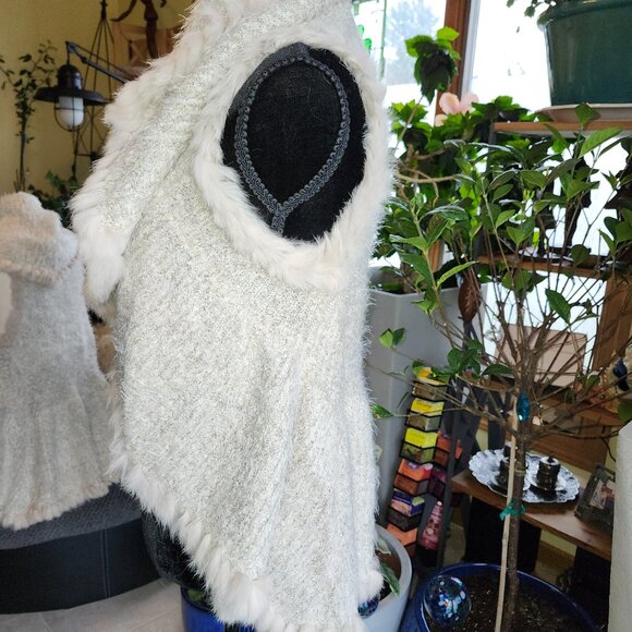 Love Token Fur Trim Open-Front Luxury BOHO Cascade Vest - Picture 5 of 11